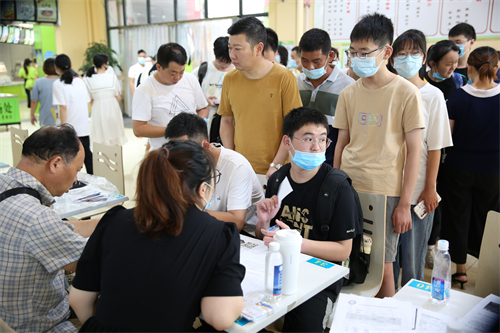 学生2.jpg