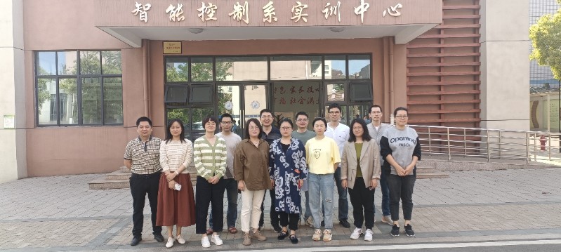 陈章工作室照片.jpg